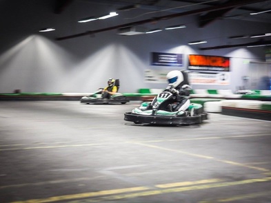 Dan puts kart 11 through its paces during the race simulation session